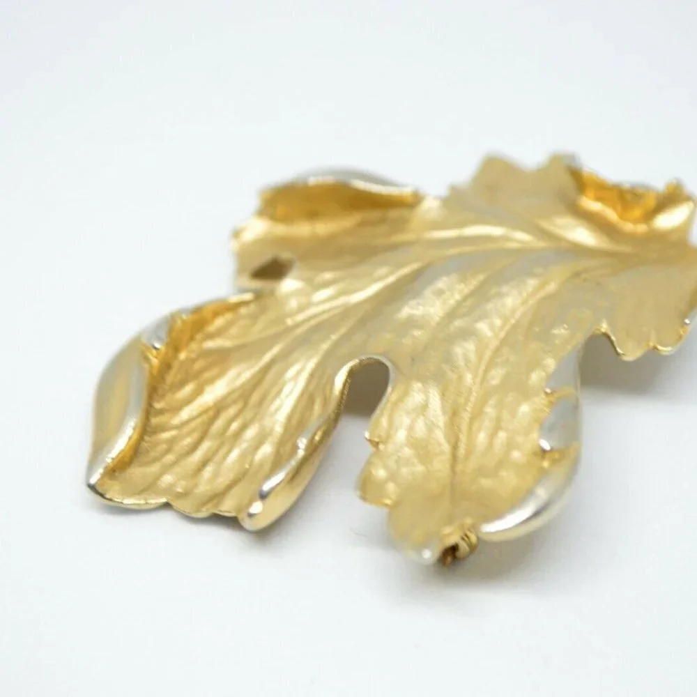Coro 1940s Matte Gold Tone Large Heavy Leaf Pin